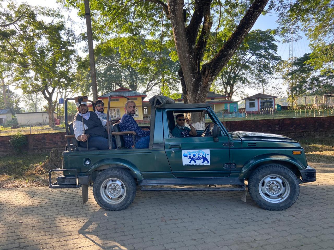 how to visit kaziranga